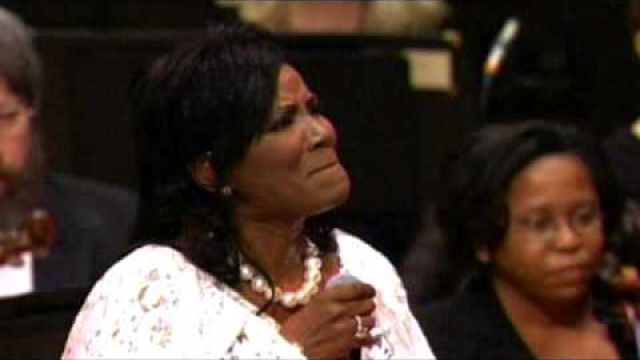 JUANITA BYNUM LIVE - I DON'T MIND WAITING 